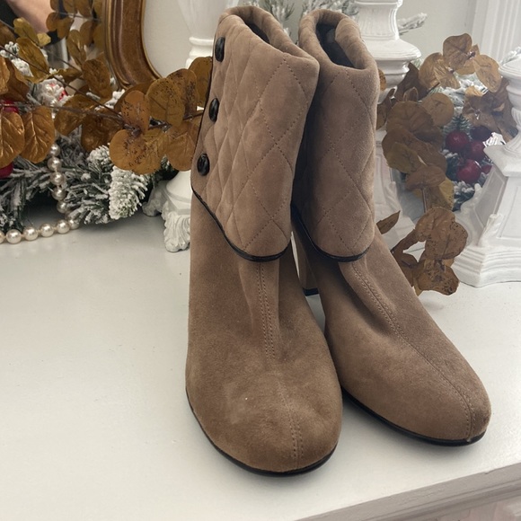 Aerosoles “ Alpha Ray” Spat Booties - Picture 3 of 10